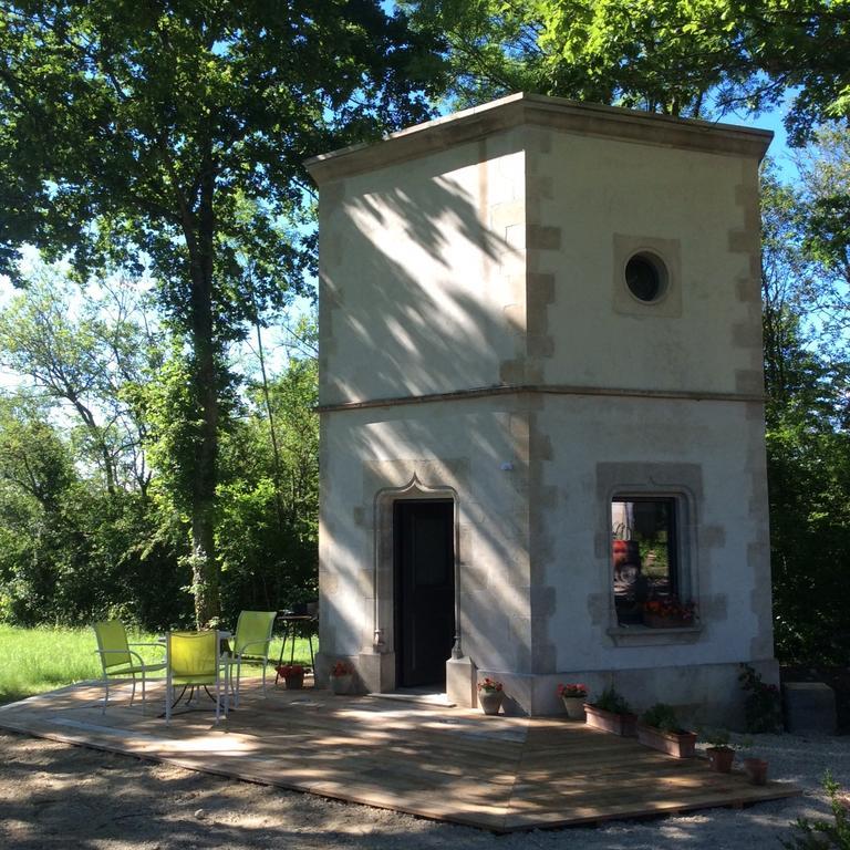 Hexagonal Tower For 2 With Shared Pool Villa Semur-en-Auxois Ngoại thất bức ảnh